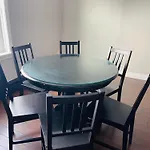 Niagara Holiday Apartment